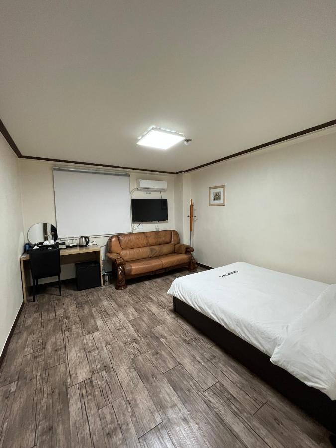 Ekonomy Hotel Mokpo Luaran gambar