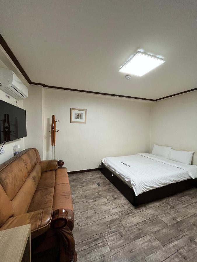Ekonomy Hotel Mokpo Luaran gambar