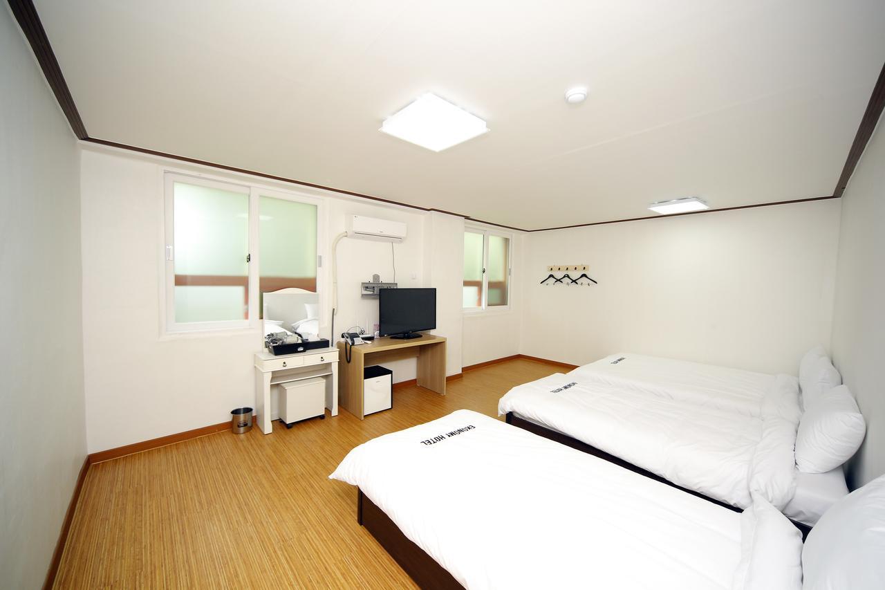 Ekonomy Hotel Mokpo Luaran gambar