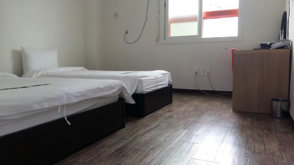 Ekonomy Hotel Mokpo Luaran gambar